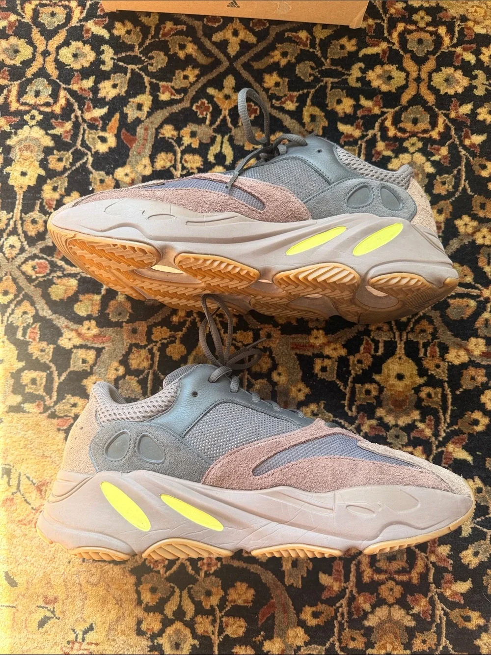 Yeezy Boost 700 